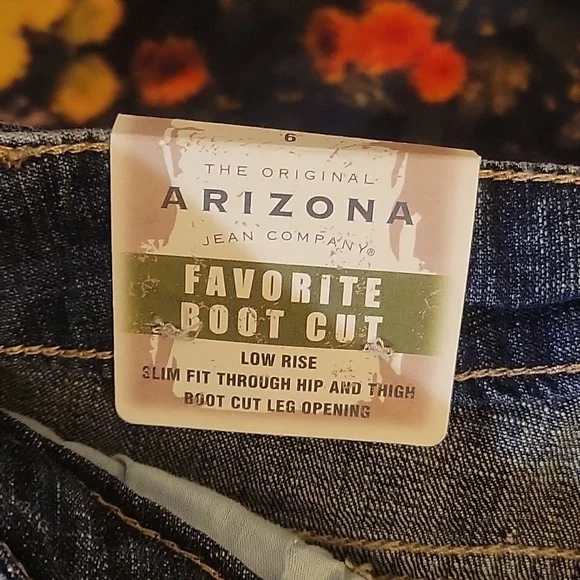 NWT Juniors Arizona Boot Cut Jeans - Picture 3 of 8